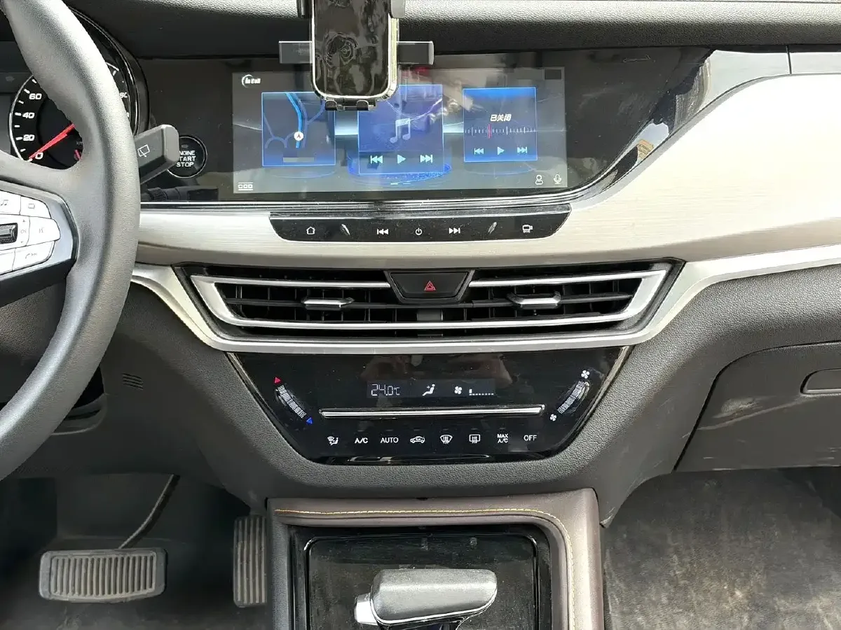 2019 ChangAn CS35 Plus 1.6L 128HP L4 6AT,autocango,china used car exporter,china ev exporter,chinese used car exporter,chinese used ev exporter