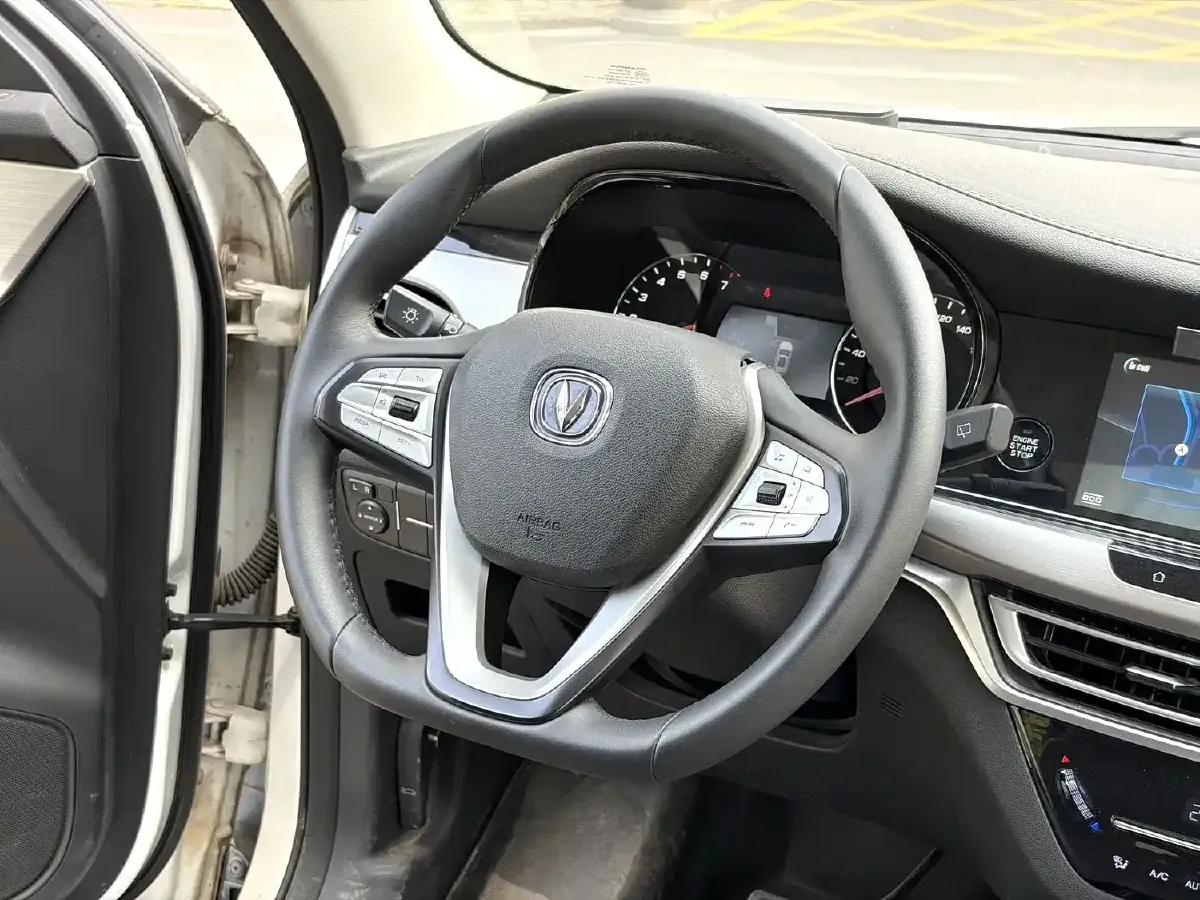 2019 ChangAn CS35 Plus 1.6L 128HP L4 6AT,autocango,china used car exporter,china ev exporter,chinese used car exporter,chinese used ev exporter