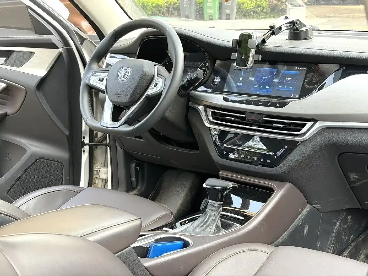 2019 ChangAn CS35 Plus 1.6L 128HP L4 6AT,autocango,china used car exporter,china ev exporter,chinese used car exporter,chinese used ev exporter