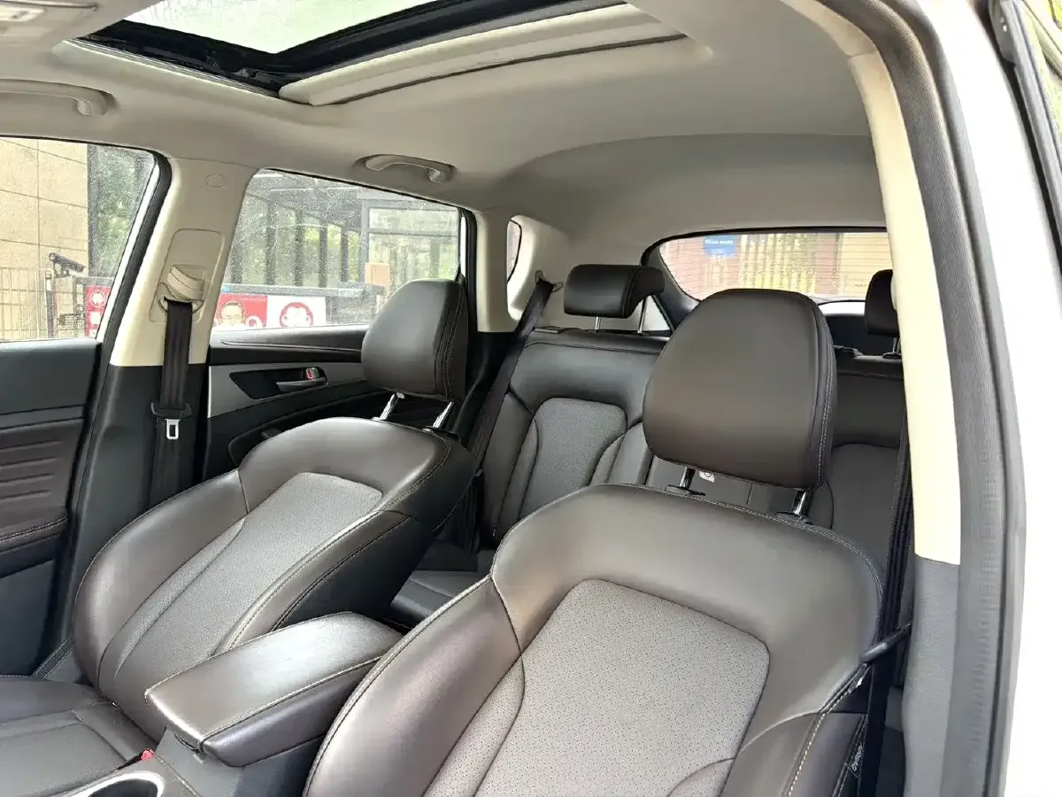 2019 ChangAn CS35 Plus 1.6L 128HP L4 6AT,autocango,china used car exporter,china ev exporter,chinese used car exporter,chinese used ev exporter