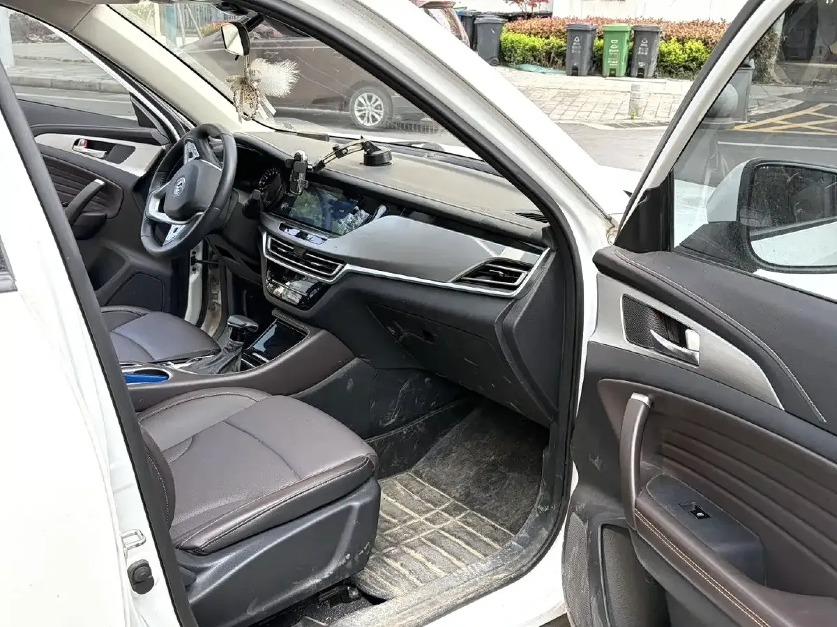 2019 ChangAn CS35 Plus 1.6L 128HP L4 6AT,autocango,china used car exporter,china ev exporter,chinese used car exporter,chinese used ev exporter