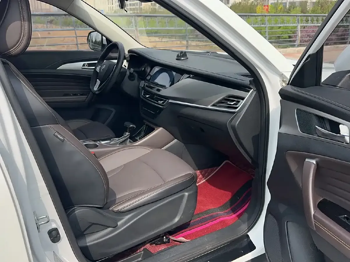 2019 ChangAn CS35 Plus 1.6L 128HP L4 6AT,autocango,china used car exporter,china ev exporter,chinese used car exporter,chinese used ev exporter