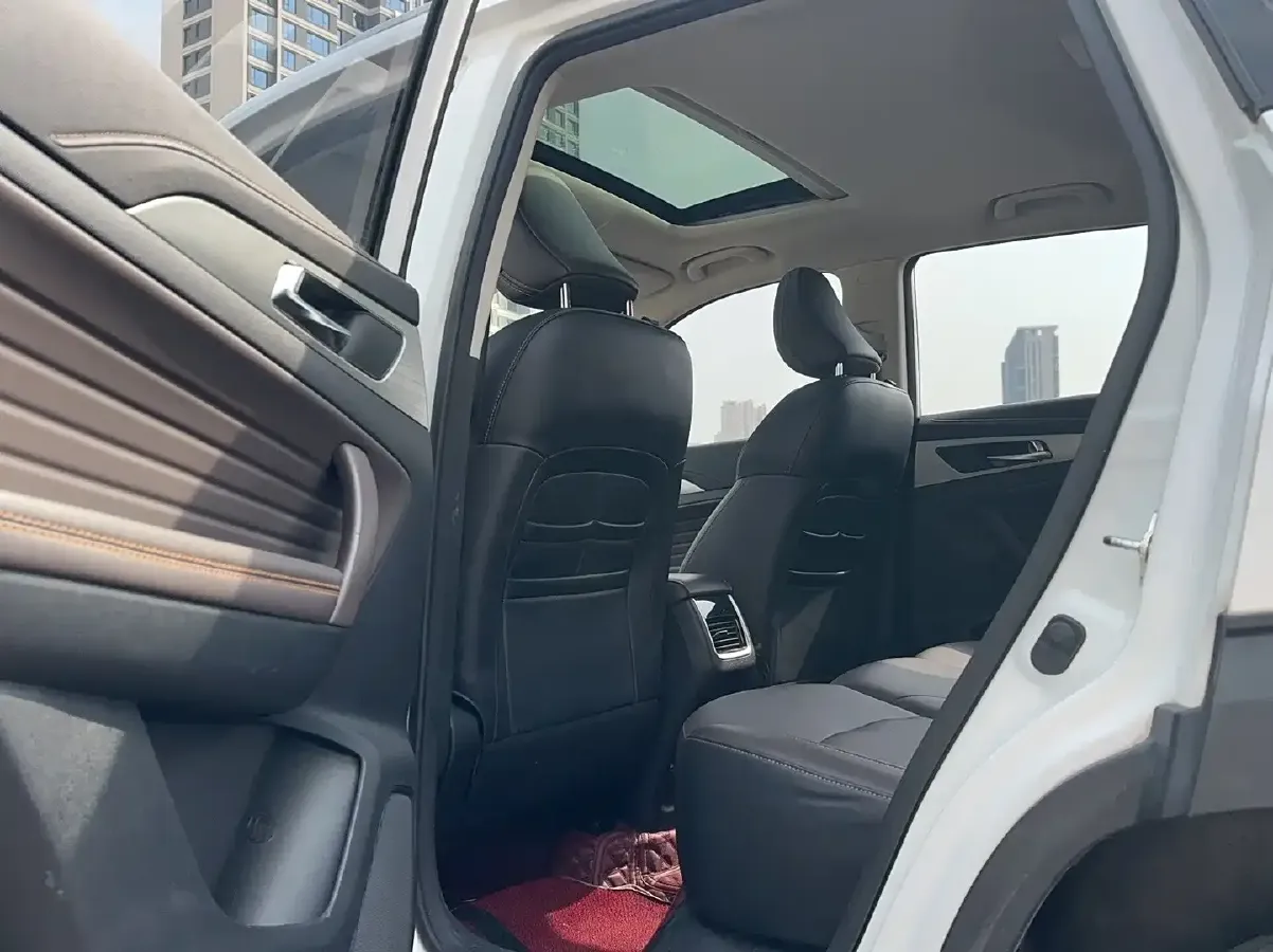 2019 ChangAn CS35 Plus 1.6L 128HP L4 6AT,autocango,china used car exporter,china ev exporter,chinese used car exporter,chinese used ev exporter