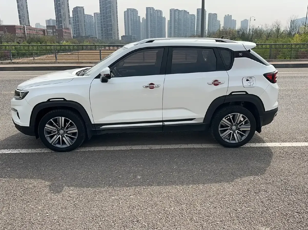 2019 ChangAn CS35 Plus 1.6L 128HP L4 6AT,autocango,china used car exporter,china ev exporter,chinese used car exporter,chinese used ev exporter
