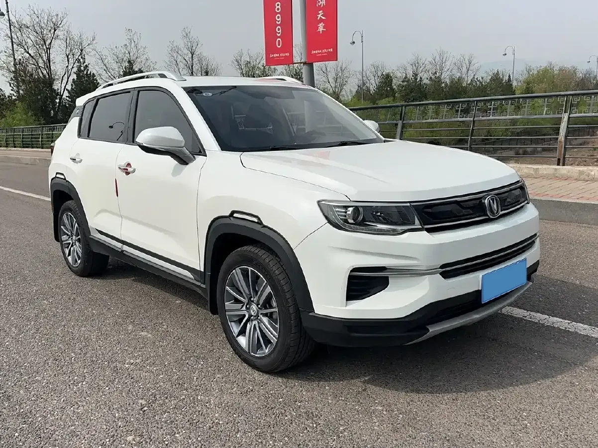 2019 ChangAn CS35 Plus 1.6L 128HP L4 6AT,autocango,china used car exporter,china ev exporter,chinese used car exporter,chinese used ev exporter