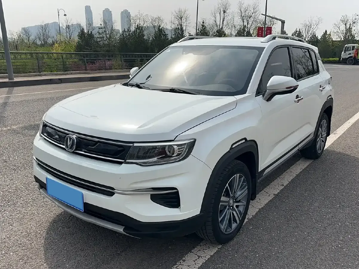 2019 ChangAn CS35 Plus 1.6L 128HP L4 6AT,autocango,china used car exporter,china ev exporter,chinese used car exporter,chinese used ev exporter