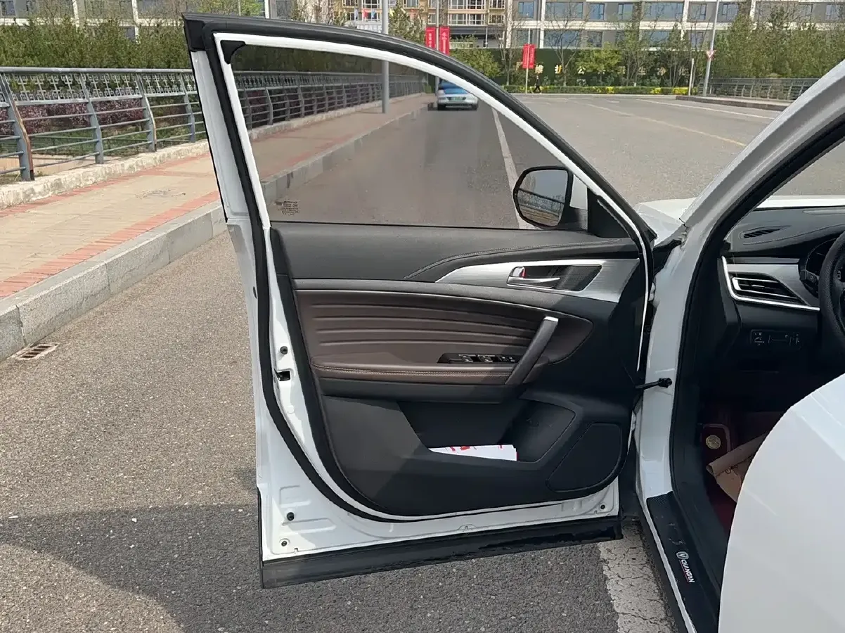 2019 ChangAn CS35 Plus 1.6L 128HP L4 6AT,autocango,china used car exporter,china ev exporter,chinese used car exporter,chinese used ev exporter