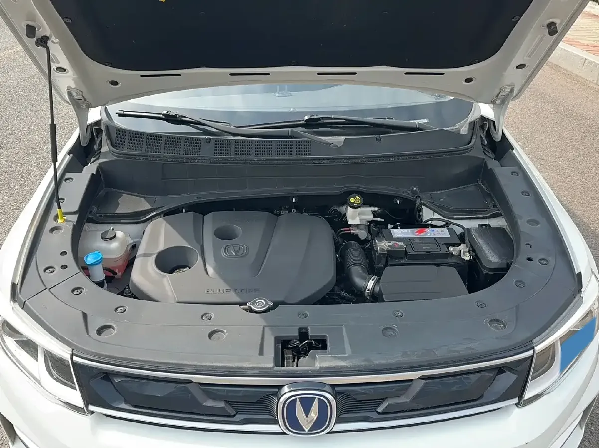 2019 ChangAn CS35 Plus 1.6L 128HP L4 6AT,autocango,china used car exporter,china ev exporter,chinese used car exporter,chinese used ev exporter