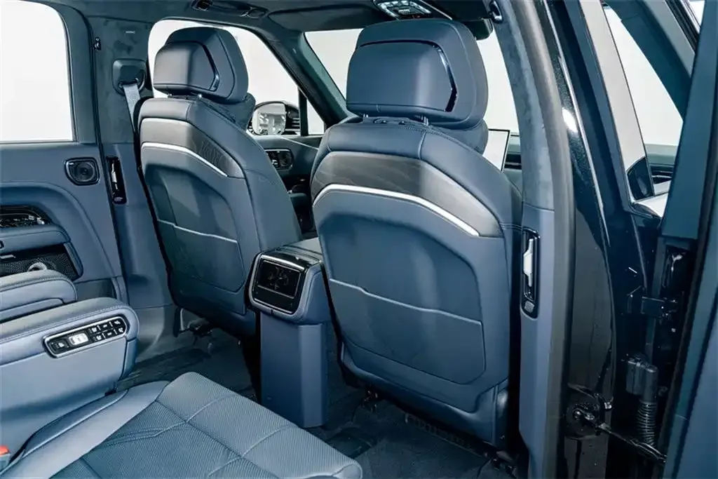 2025 Zeekr 9X 2.0T 279HP L4 1DHT PHEV,autocango,china used car exporter,china ev exporter,chinese used car exporter,chinese used ev exporter