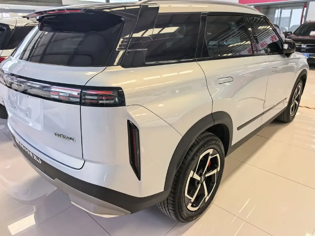2024 Chery Exploration 06 1.6T 197HP L4 7DCT,autocango,china used car exporter,china ev exporter,chinese used car exporter,chinese used ev exporter
