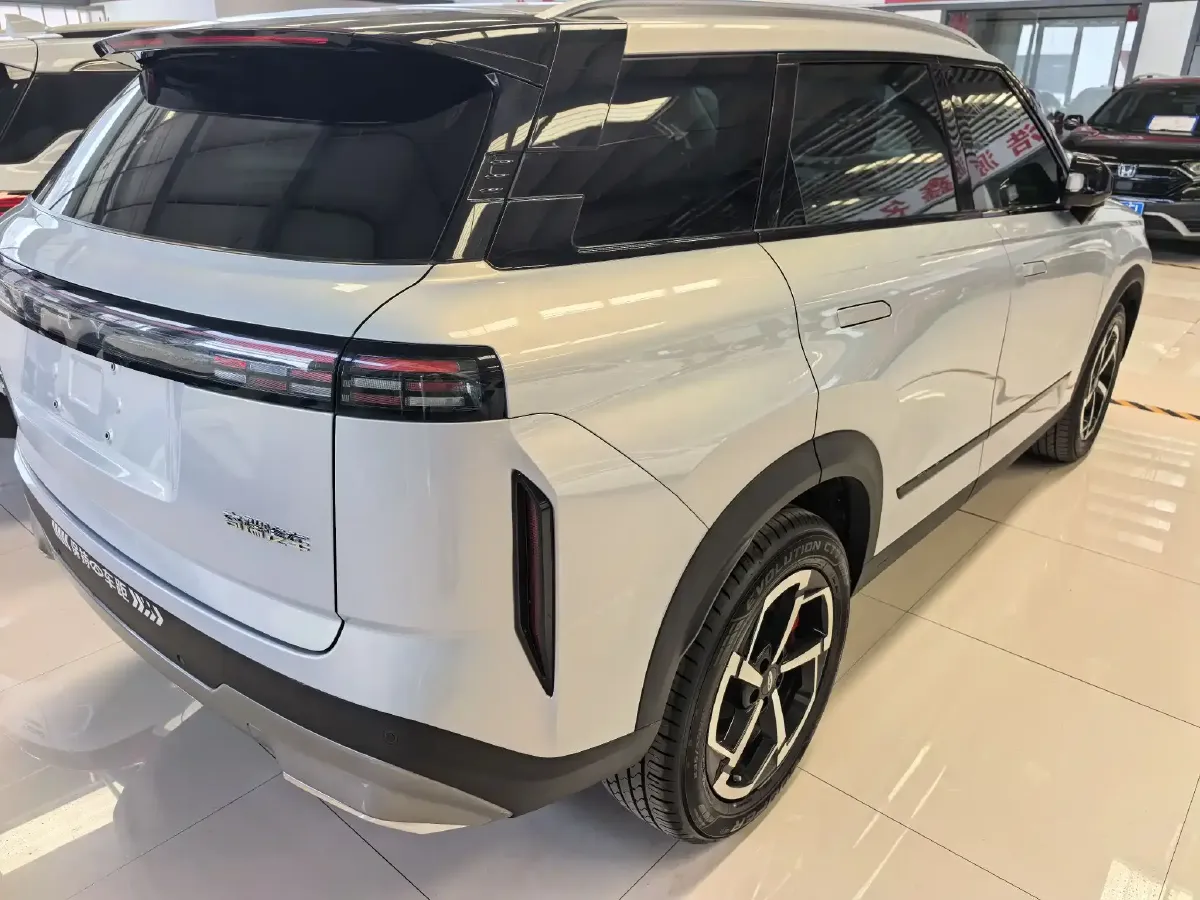 2024 Chery Exploration 06 1.6T 197HP L4 7DCT,autocango,china used car exporter,china ev exporter,chinese used car exporter,chinese used ev exporter
