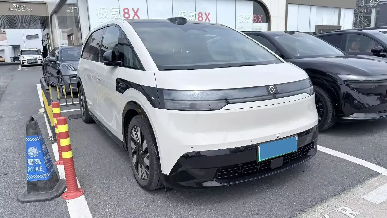 2025 Zeekr MIX BEV 102KWH,autocango,china used car exporter,china ev exporter,chinese used car exporter,chinese used ev exporter