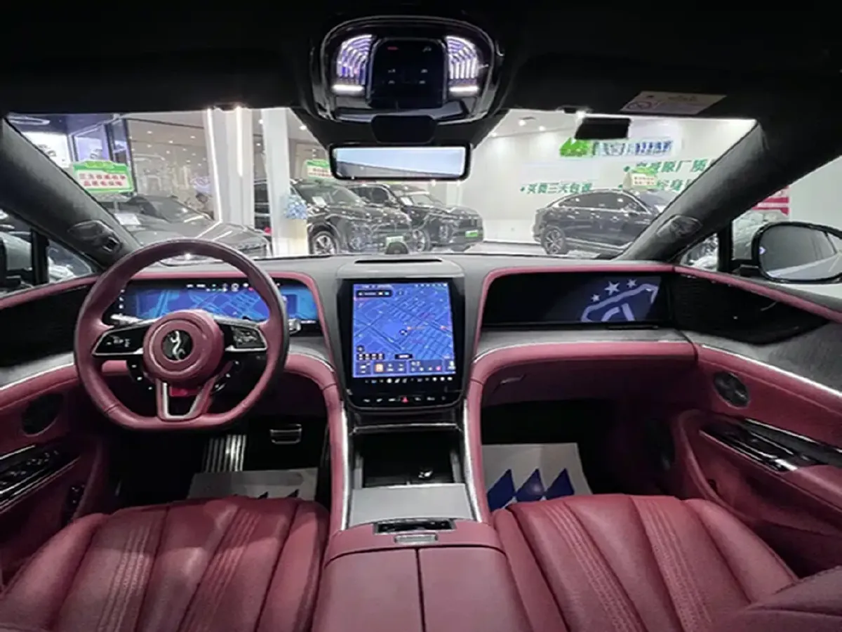 2025 YangWang U7 2.0T 245HP H4 E-CVT PHEV,autocango,china used car exporter,china ev exporter,chinese used car exporter,chinese used ev exporter