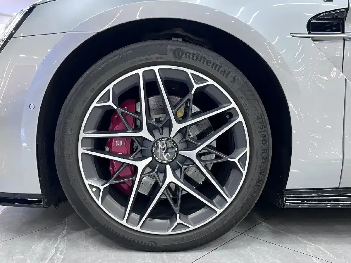 2025 YangWang U7 2.0T 245HP H4 E-CVT PHEV,autocango,china used car exporter,china ev exporter,chinese used car exporter,chinese used ev exporter