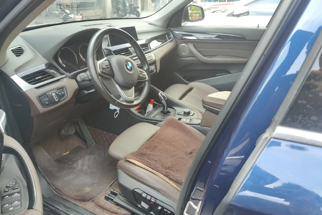 2020 BMW X1 1.5T 140HP L3 7DCT,autocango,china used car exporter,china ev exporter,chinese used car exporter,chinese used ev exporter