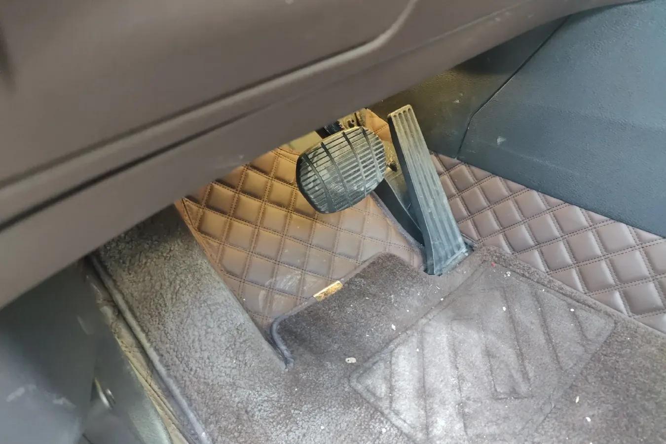 2020 BMW X1 1.5T 140HP L3 7DCT,autocango,china used car exporter,china ev exporter,chinese used car exporter,chinese used ev exporter