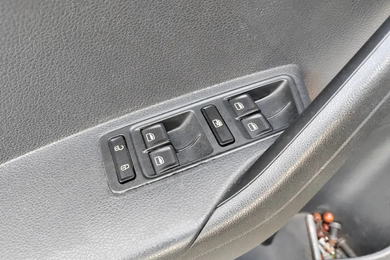 2013 Volkswagen Jetta 1.6L 110HP L4 5MT,autocango,china used car exporter,china ev exporter,chinese used car exporter,chinese used ev exporter