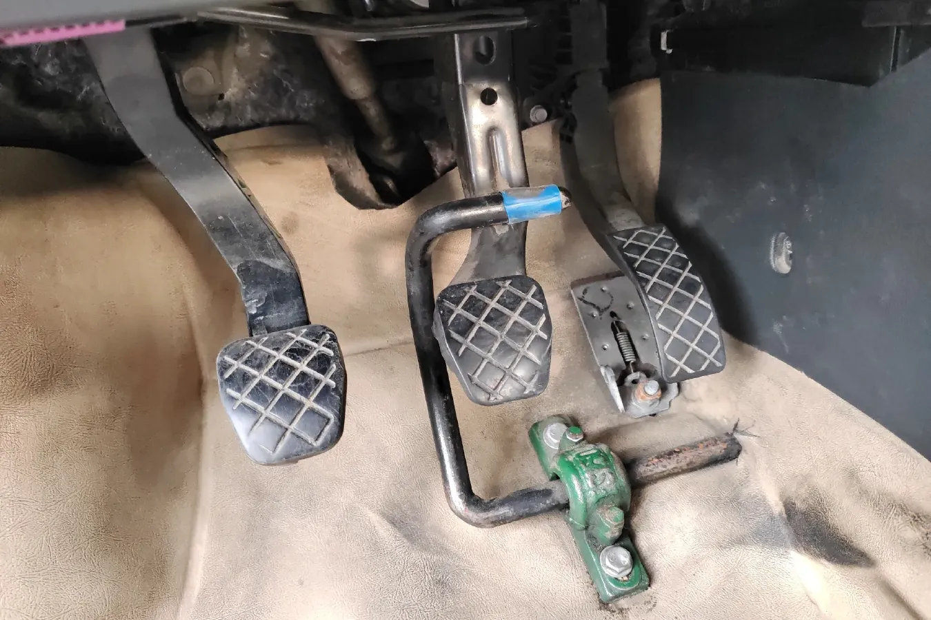 2013 Volkswagen Jetta 1.6L 110HP L4 5MT,autocango,china used car exporter,china ev exporter,chinese used car exporter,chinese used ev exporter