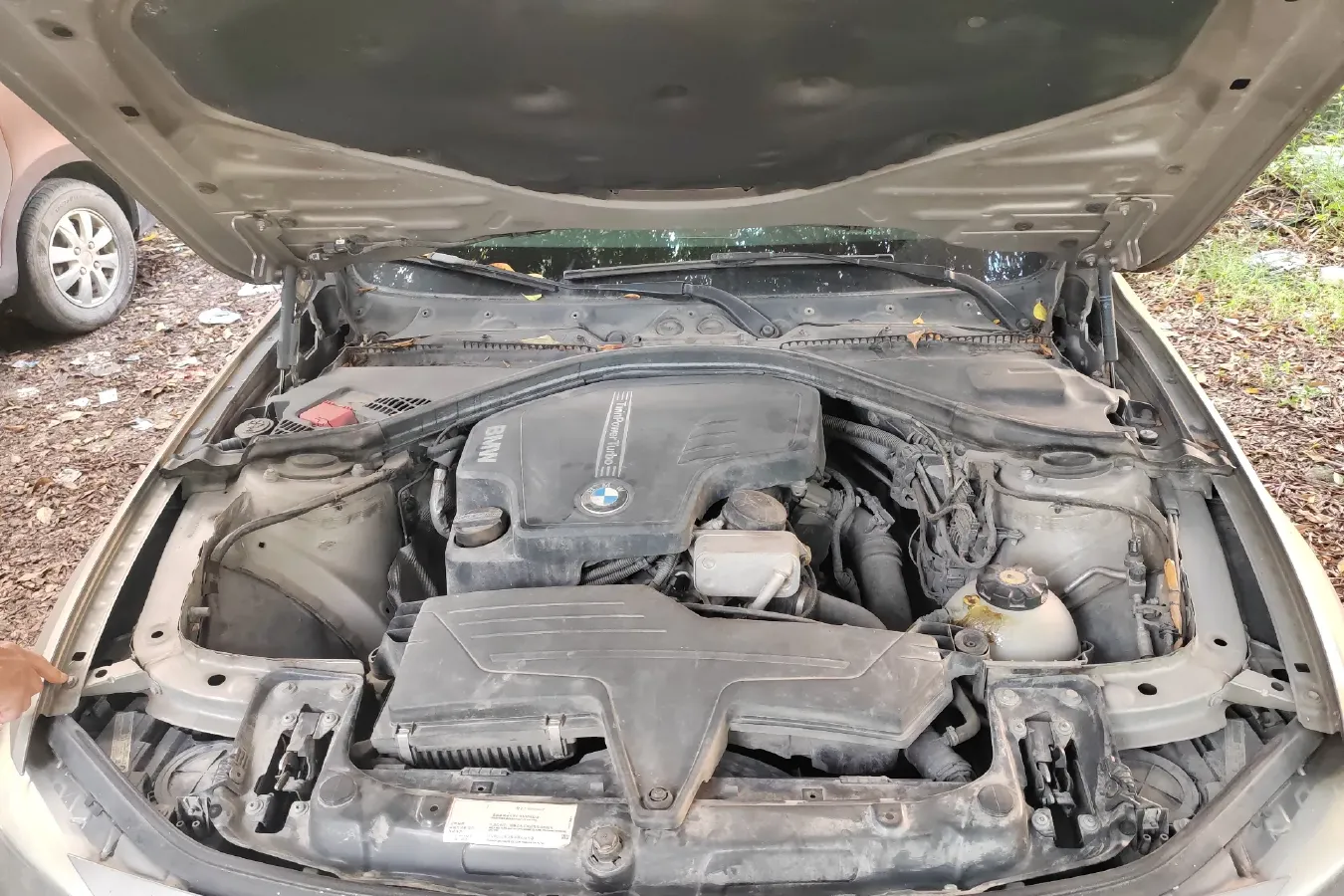 2013 BMW 3 Series 2.0T 184HP L4 8AT,autocango,china used car exporter,china ev exporter,chinese used car exporter,chinese used ev exporter