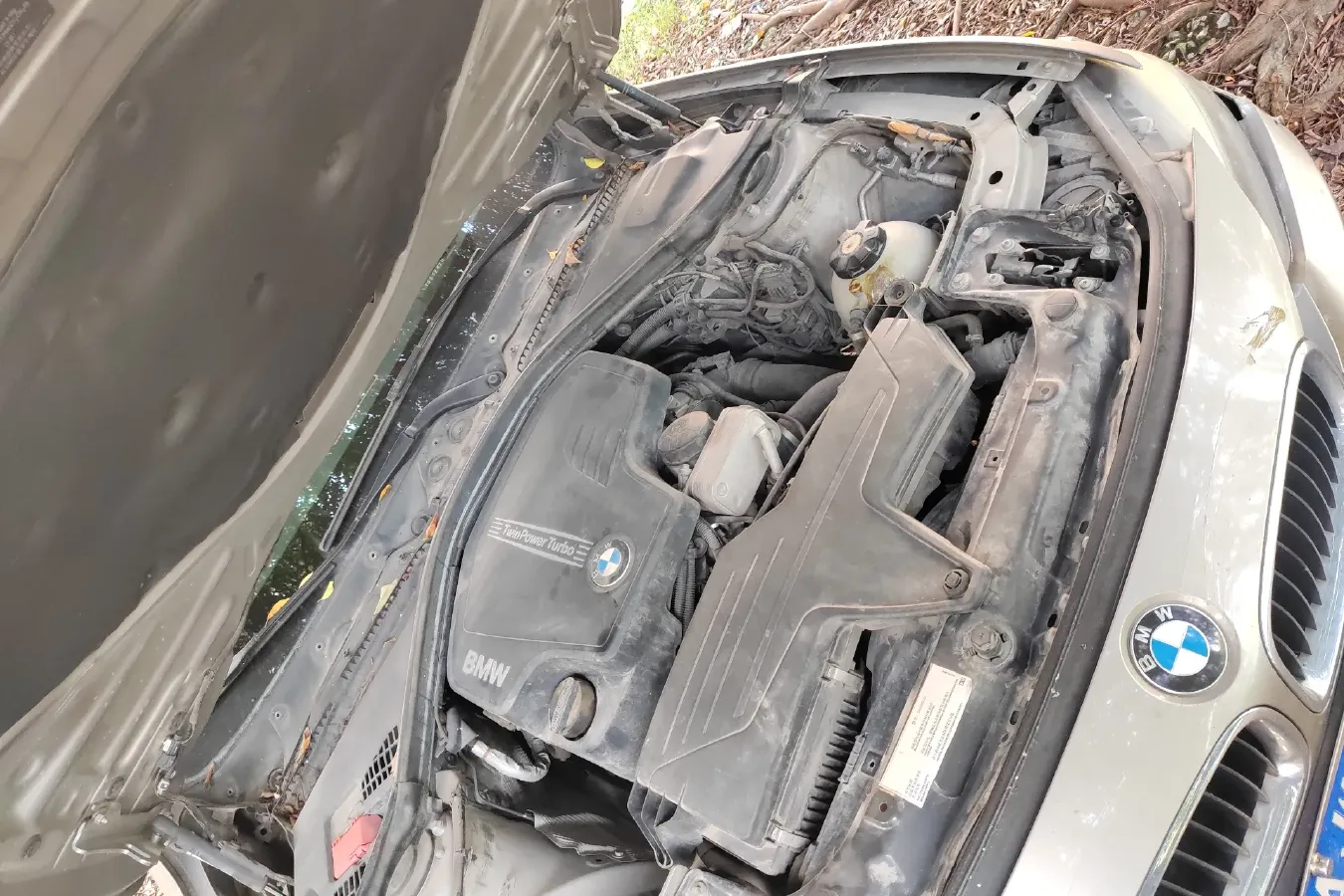 2013 BMW 3 Series 2.0T 184HP L4 8AT,autocango,china used car exporter,china ev exporter,chinese used car exporter,chinese used ev exporter