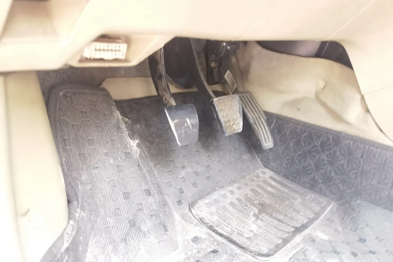 2013 Geely GC7 1.5L 109HP L4 5MT,autocango,china used car exporter,china ev exporter,chinese used car exporter,chinese used ev exporter