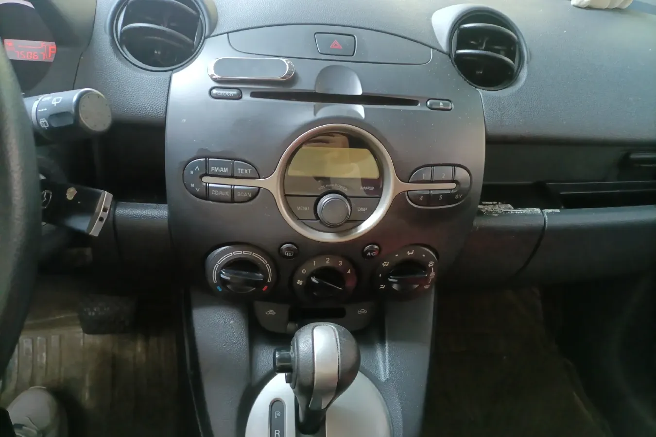 2011 Mazda 2 1.5L 103HP L4 4AT,autocango,china used car exporter,china ev exporter,chinese used car exporter,chinese used ev exporter