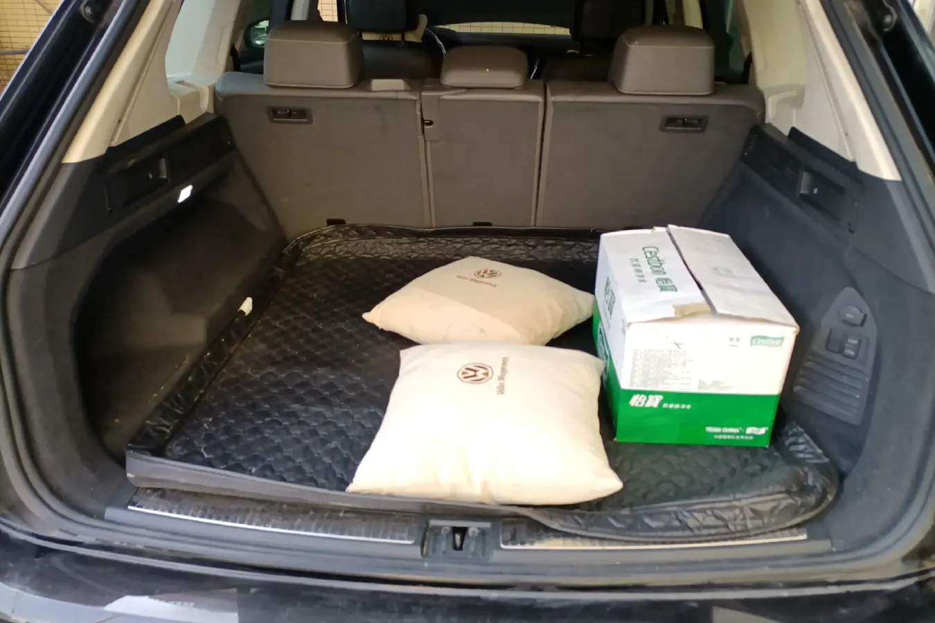 2019 Volkswagen Touareg 3.0T 340HP V6 8AT,autocango,china used car exporter,china ev exporter,chinese used car exporter,chinese used ev exporter