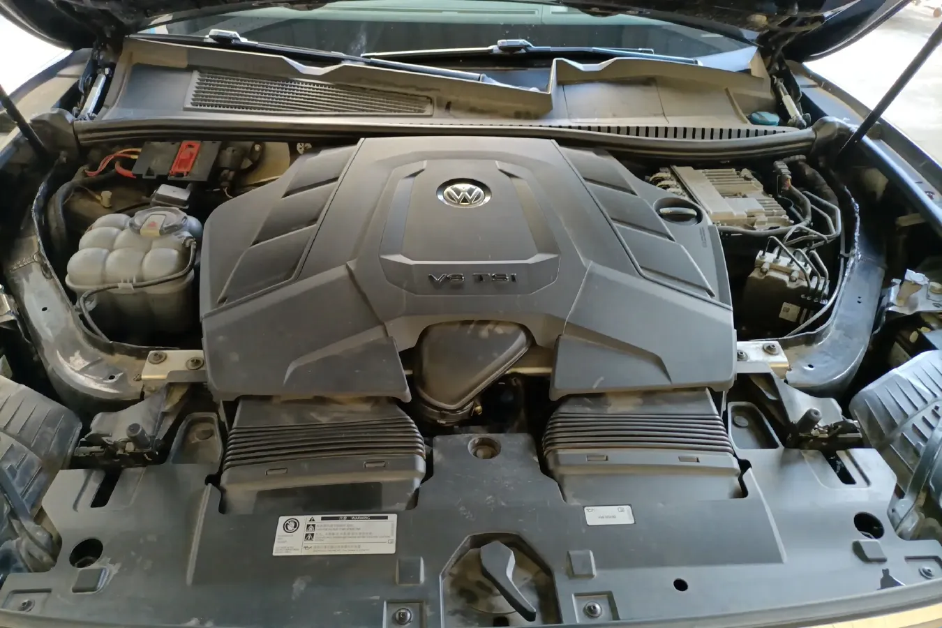 2019 Volkswagen Touareg 3.0T 340HP V6 8AT,autocango,china used car exporter,china ev exporter,chinese used car exporter,chinese used ev exporter