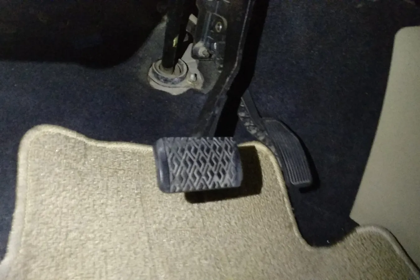 2010 JinBei Grace 2.7L 151HP L4 4AT,autocango,china used car exporter,china ev exporter,chinese used car exporter,chinese used ev exporter