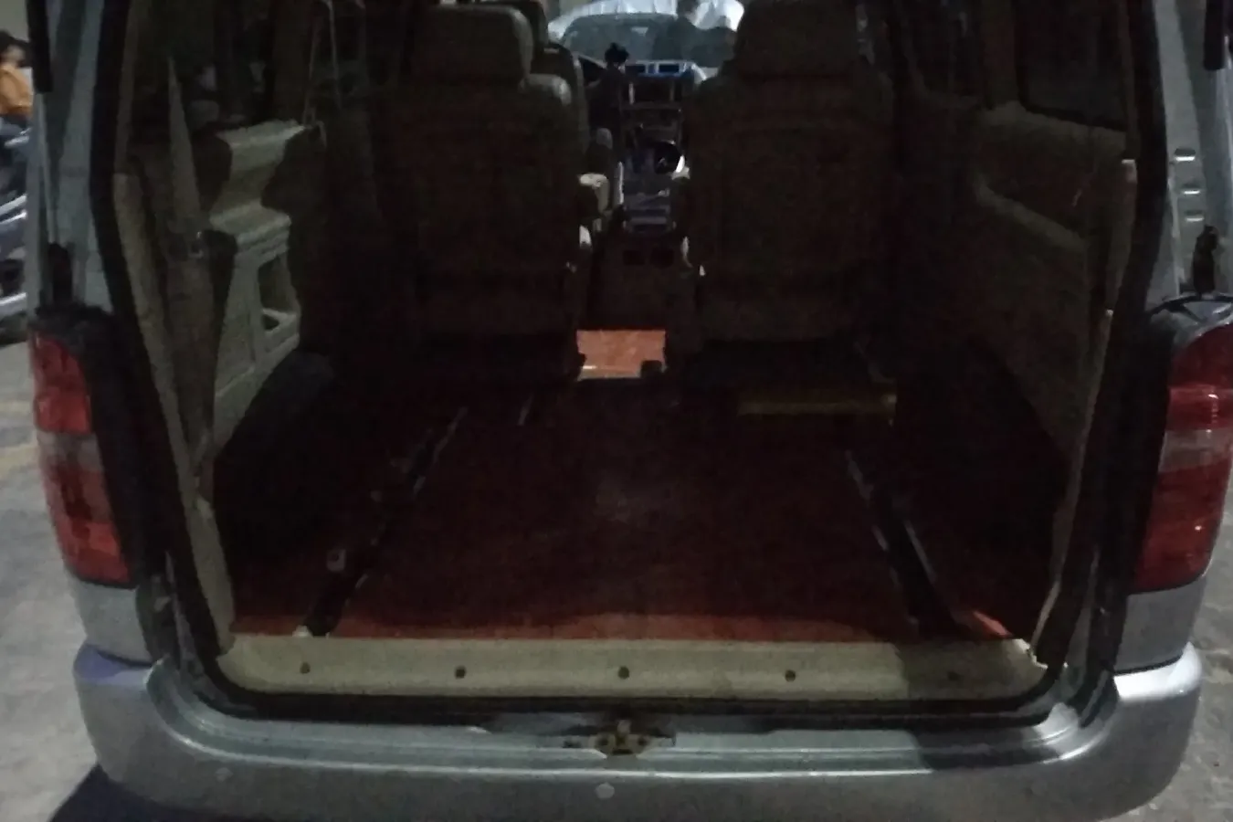 2010 JinBei Grace 2.7L 151HP L4 4AT,autocango,china used car exporter,china ev exporter,chinese used car exporter,chinese used ev exporter