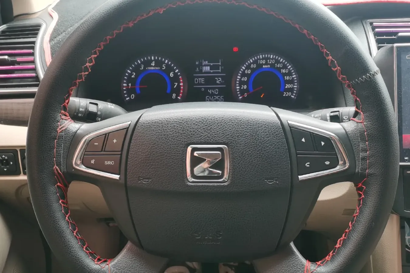 2016 Zotye Z300 1.5L 113HP L4 5MT,autocango,china used car exporter,china ev exporter,chinese used car exporter,chinese used ev exporter