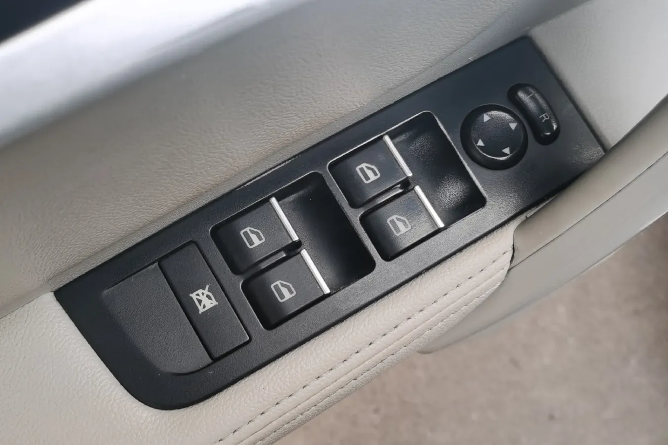 2014 Geely Emgrand 1.5L 109HP L4 5MT,autocango,china used car exporter,china ev exporter,chinese used car exporter,chinese used ev exporter