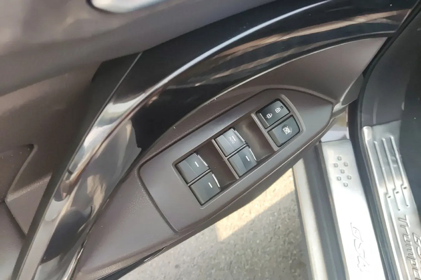 2017 GAC Trumpchi GS4 1.5T 152HP L4 5MT,autocango,china used car exporter,china ev exporter,chinese used car exporter,chinese used ev exporter