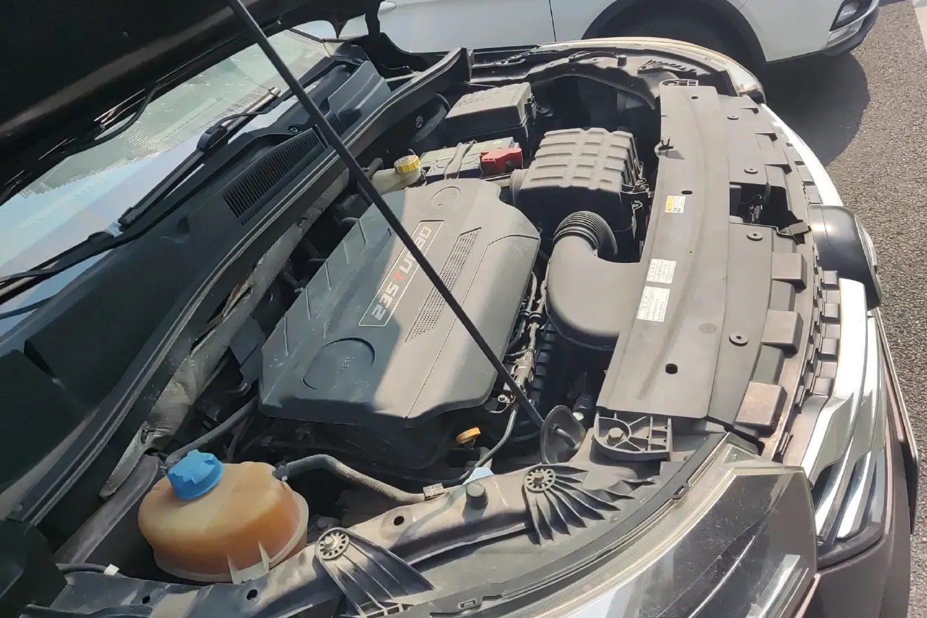 2017 GAC Trumpchi GS4 1.5T 152HP L4 5MT,autocango,china used car exporter,china ev exporter,chinese used car exporter,chinese used ev exporter