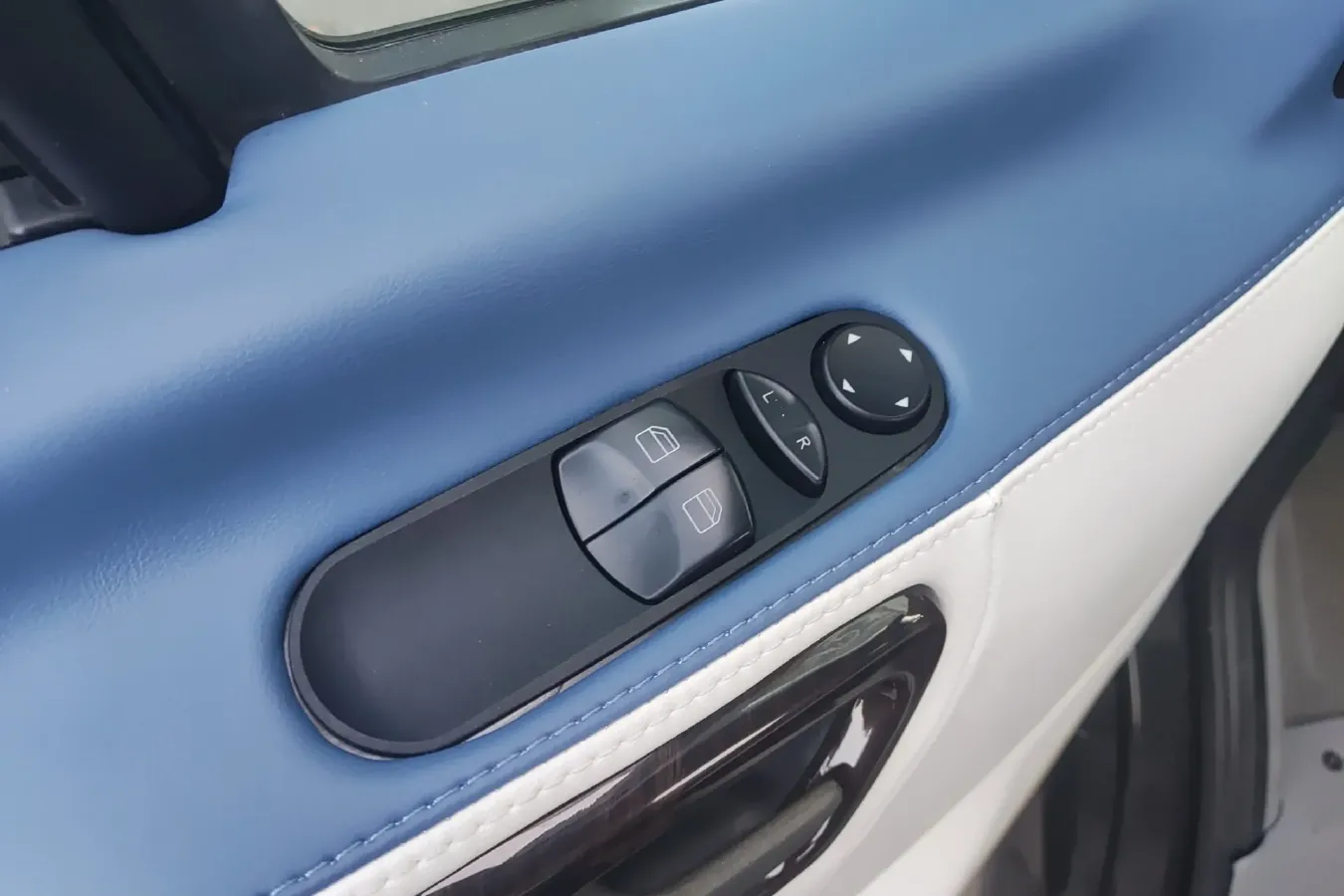 2009 Mercedes-Benz Sprinter 3.5L 258HP V6 5AT,autocango,china used car exporter,china ev exporter,chinese used car exporter,chinese used ev exporter