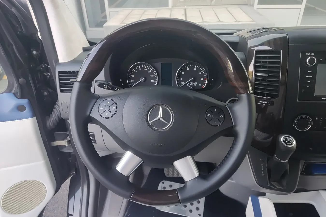 2009 Mercedes-Benz Sprinter 3.5L 258HP V6 5AT,autocango,china used car exporter,china ev exporter,chinese used car exporter,chinese used ev exporter