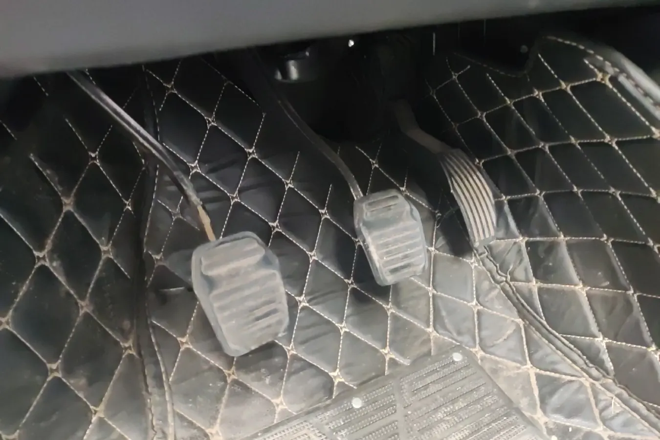 2020 BYD F3 1.5L 109HP L4 5MT,autocango,china used car exporter,china ev exporter,chinese used car exporter,chinese used ev exporter