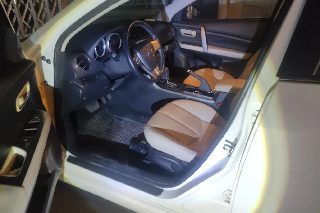 2012 Mazda 6 2.0L 147HP L4 5AT,autocango,china used car exporter,china ev exporter,chinese used car exporter,chinese used ev exporter