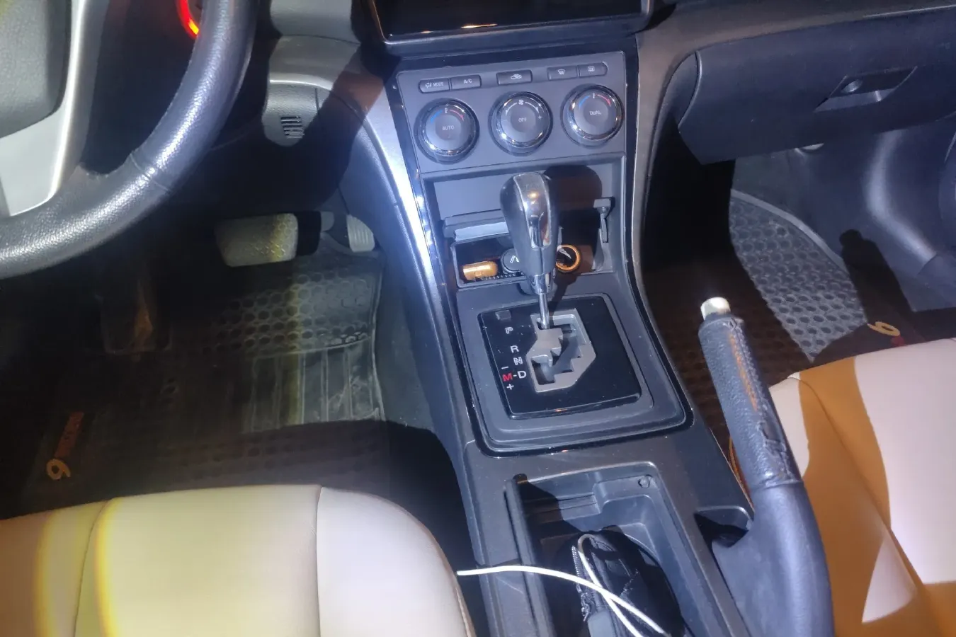 2012 Mazda 6 2.0L 147HP L4 5AT,autocango,china used car exporter,china ev exporter,chinese used car exporter,chinese used ev exporter