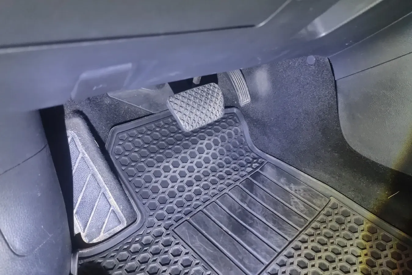 2012 Mazda 6 2.0L 147HP L4 5AT,autocango,china used car exporter,china ev exporter,chinese used car exporter,chinese used ev exporter