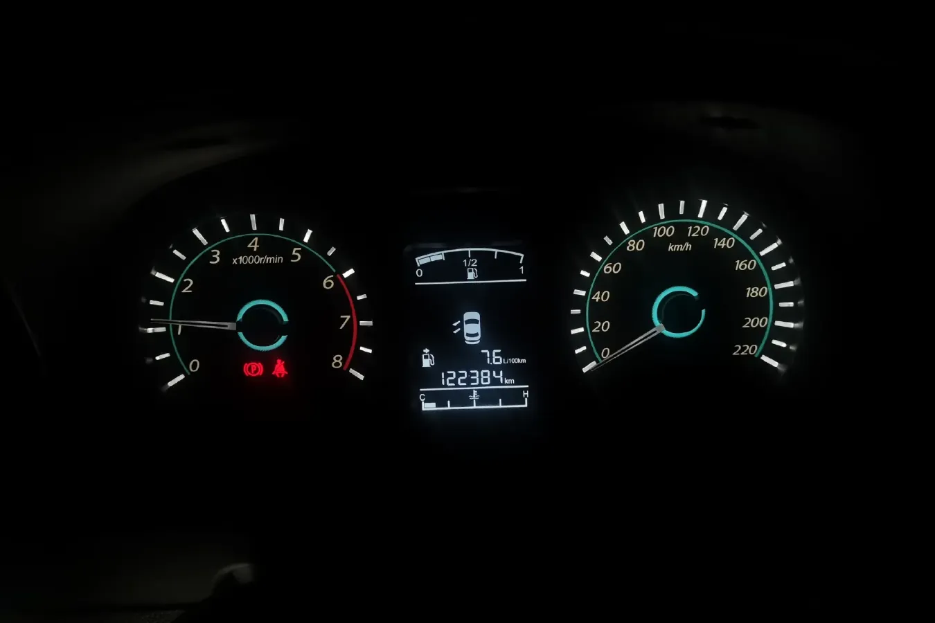 2015 DongFeng Forthing Joyear X3 1.5L 120HP L4 5MT,autocango,china used car exporter,china ev exporter,chinese used car exporter,chinese used ev exporter