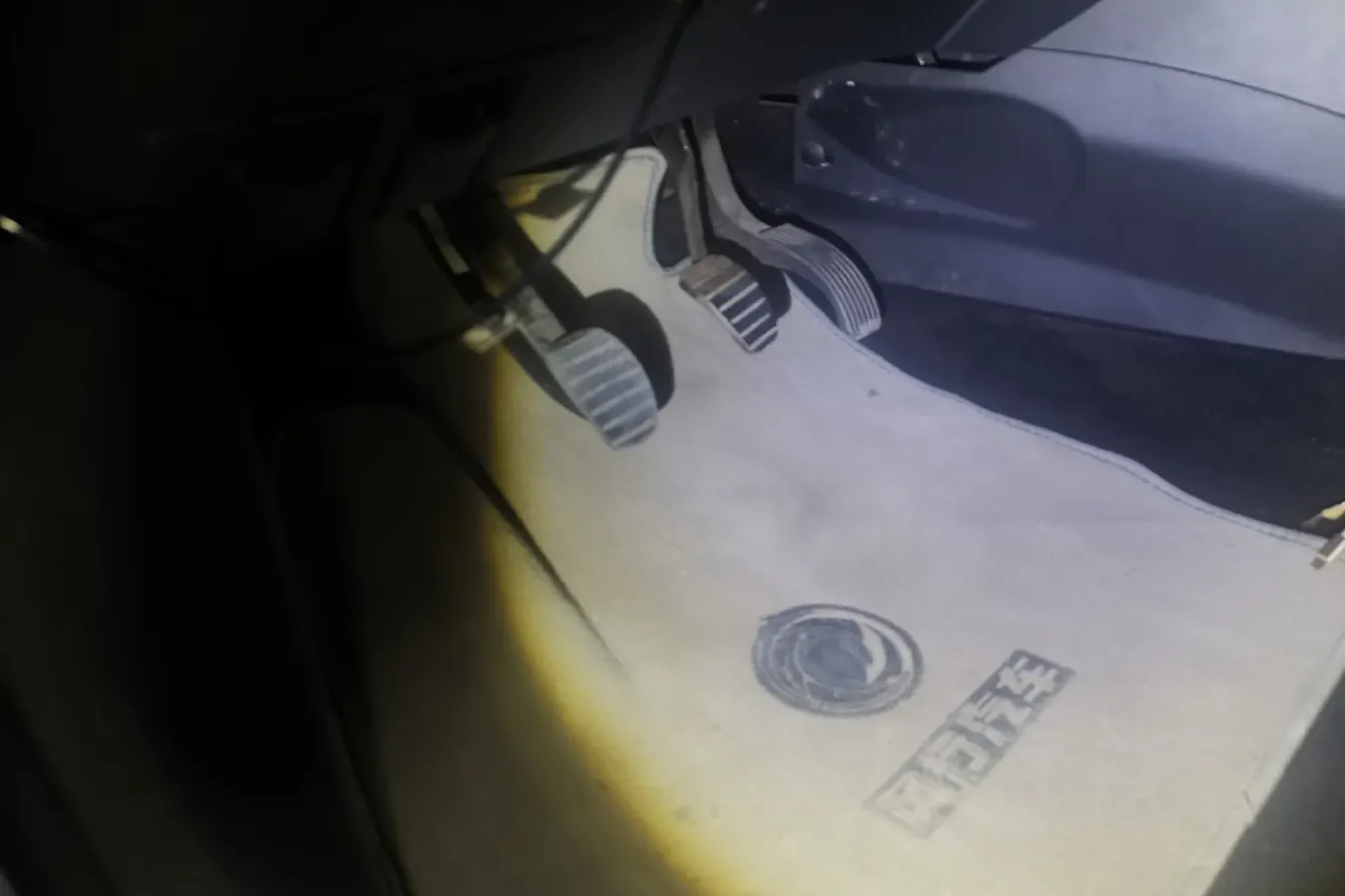 2015 DongFeng Forthing Joyear X3 1.5L 120HP L4 5MT,autocango,china used car exporter,china ev exporter,chinese used car exporter,chinese used ev exporter