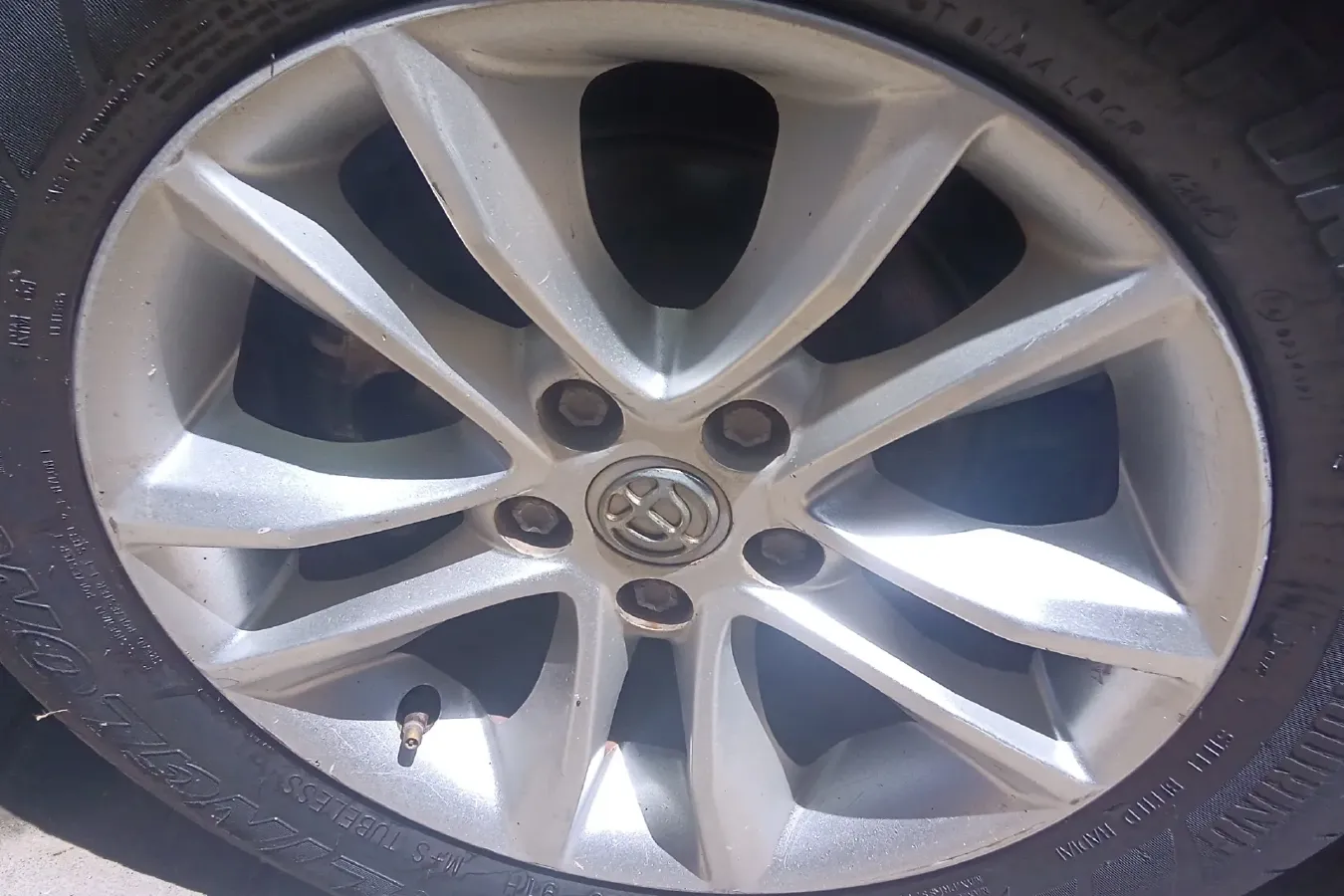 2013 Brilliance Auto H330 1.5L 105HP L4 4AT,autocango,china used car exporter,china ev exporter,chinese used car exporter,chinese used ev exporter