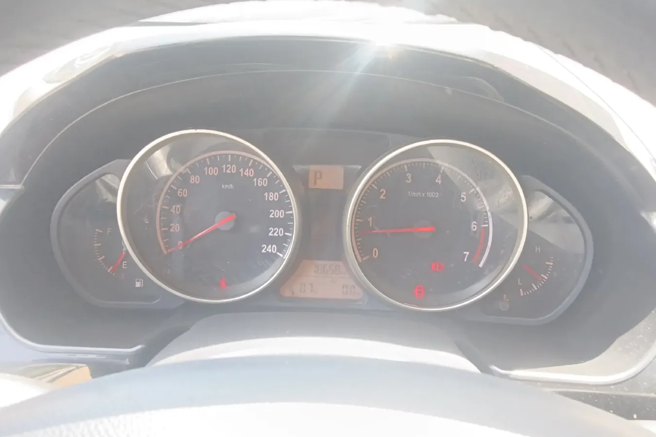 2013 Brilliance Auto H330 1.5L 105HP L4 4AT,autocango,china used car exporter,china ev exporter,chinese used car exporter,chinese used ev exporter