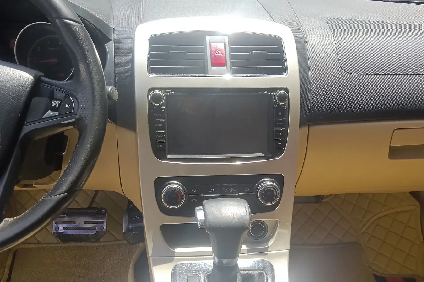 2013 Brilliance Auto H330 1.5L 105HP L4 4AT,autocango,china used car exporter,china ev exporter,chinese used car exporter,chinese used ev exporter