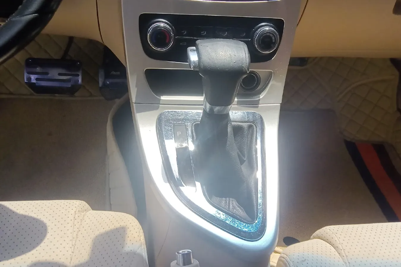 2013 Brilliance Auto H330 1.5L 105HP L4 4AT,autocango,china used car exporter,china ev exporter,chinese used car exporter,chinese used ev exporter