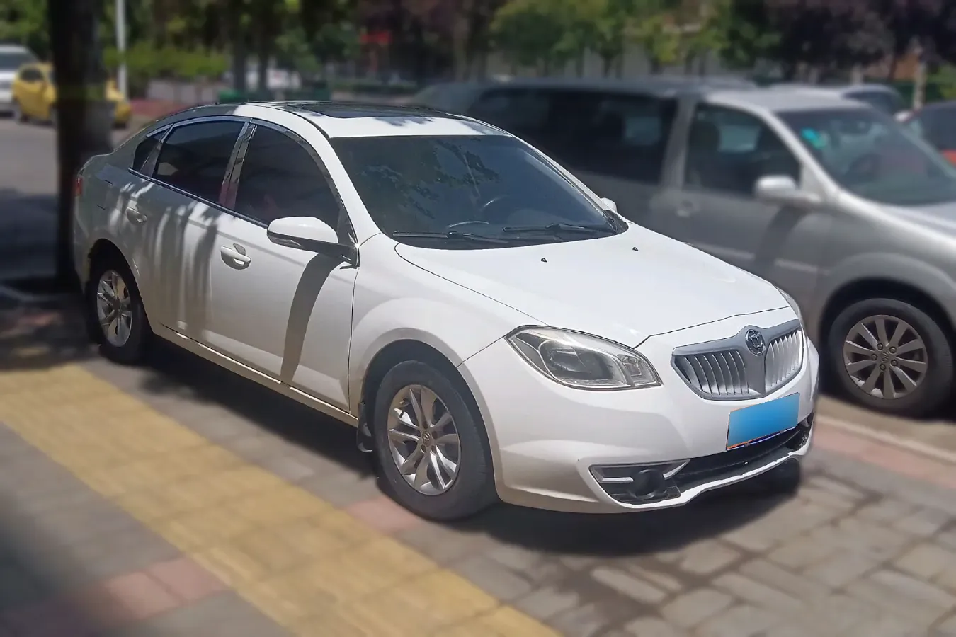 2013 Brilliance Auto H330 1.5L 105HP L4 4AT,autocango,china used car exporter,china ev exporter,chinese used car exporter,chinese used ev exporter