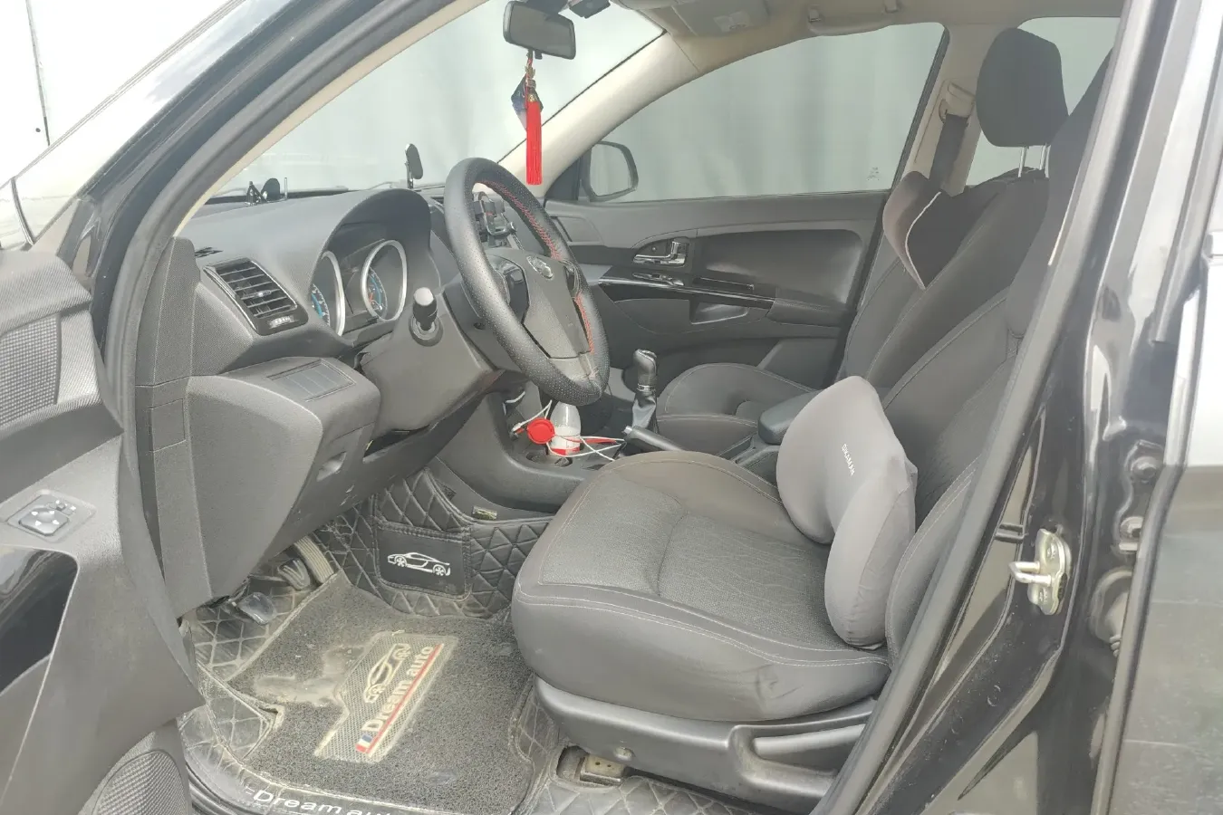 2013 Landwind X5 2.0T 190HP L4 6MT,autocango,china used car exporter,china ev exporter,chinese used car exporter,chinese used ev exporter