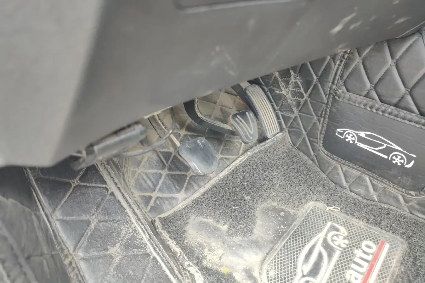 2013 Landwind X5 2.0T 190HP L4 6MT,autocango,china used car exporter,china ev exporter,chinese used car exporter,chinese used ev exporter