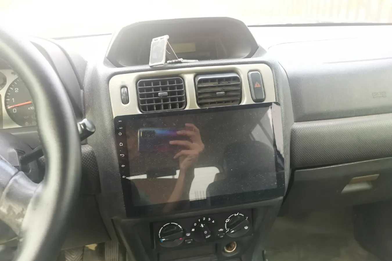 2010 Leopaard FeiTeng 2.0L 121HP L4 5MT,autocango,china used car exporter,china ev exporter,chinese used car exporter,chinese used ev exporter